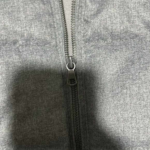 Old Navy Gray Puffer Vest - Picture 4 of 5